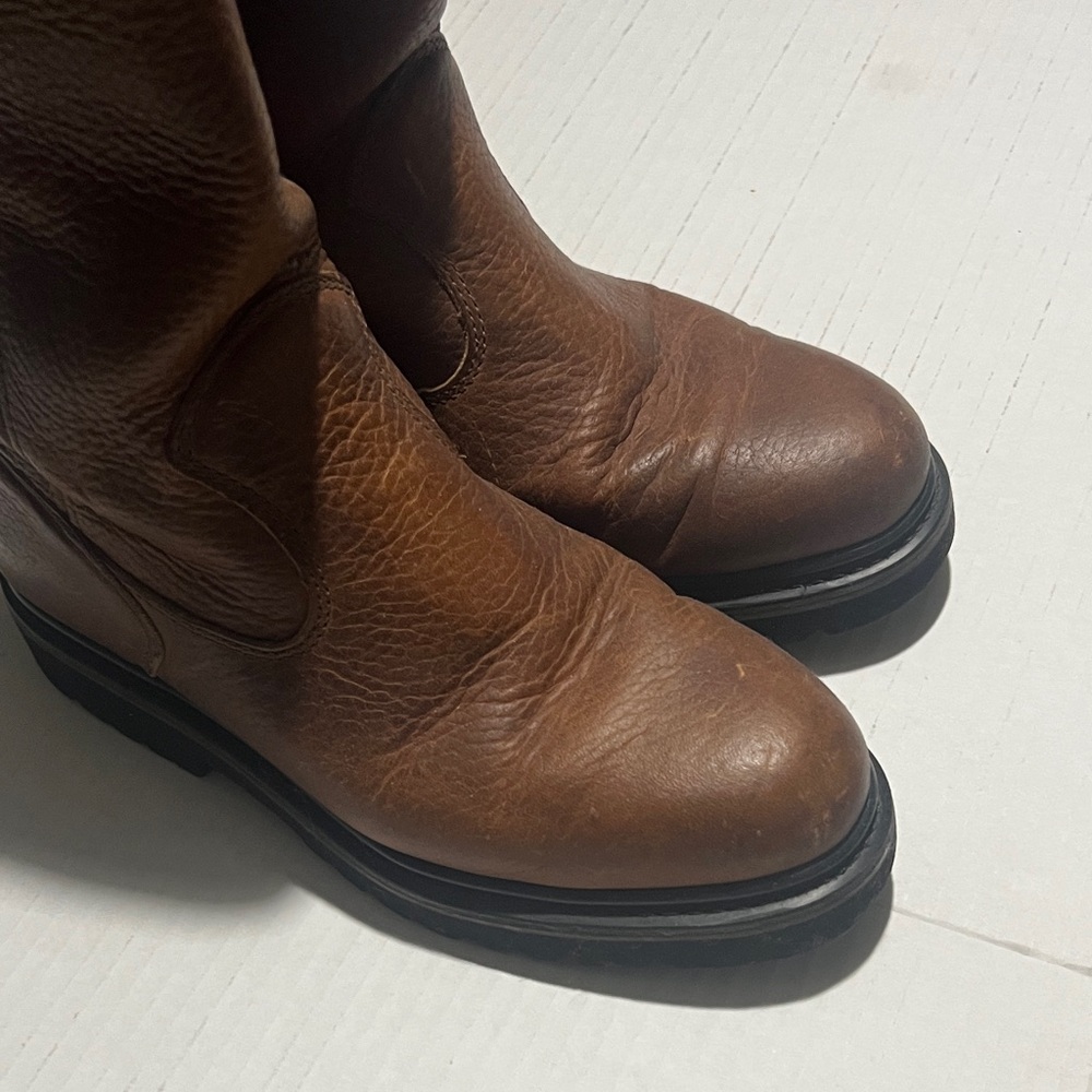 Wolverine work boots
7 1/2 medium 
Great condition